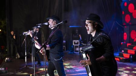Fotos del concierto de Puro Relajo en San Fermín 2025 en Antoniutti. |