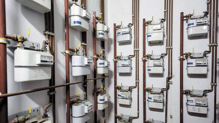 Contadores de gas analógicos en una comunidad de vecinos