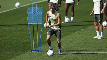 Dean Huijsen se entrena en Valdebebas este viernes 19 de septiembre /