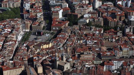 Imagen aérea del Casco Viejo pamplonés y de parte del II Ensanche