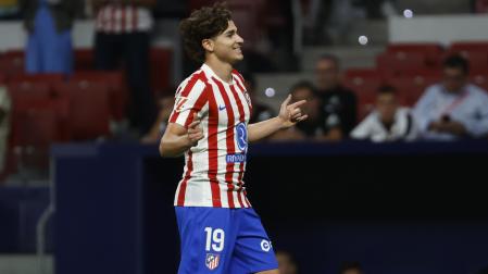 Julián Álvarez, protagonista del partido con sus tres goles