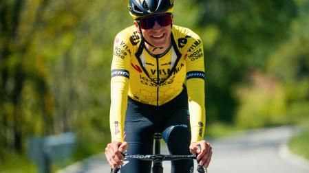 Cian Uijtdebroecks, nuevo corredor del Movistar.