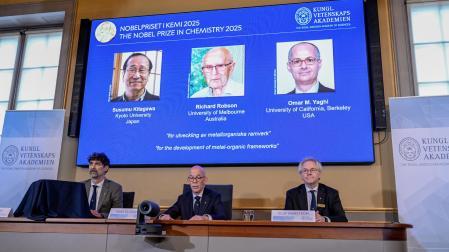 El Nobel de Química ha reconocido a Susumu Kitagawa, Richard Robson y Omar M. Yaghi