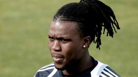 Drenthe, durante un entrenamiento con el Real Madrid en 2010