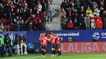 Los jugadores de Osasuna celebran uno de los dos goles anotados contra el Celta /