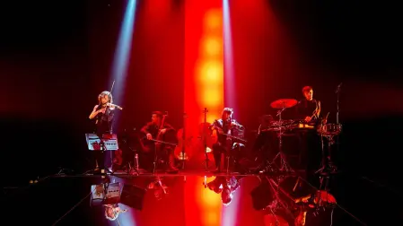 Suakai lleva 'Natura' al Teatro Gayarre.