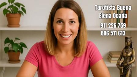Elena Ocaña está reconocida como una de las mejores tarotistas de nuestro país gracias a una combinación de intuición natural, años de estudio y trato humano