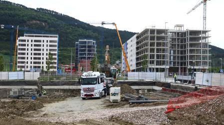 Imagen de archivo de los edificios en construcción en la urbanización Etxebakar