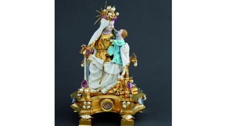 La figura de la Virgen de la reina Leonor que puede verse en el Archivo.