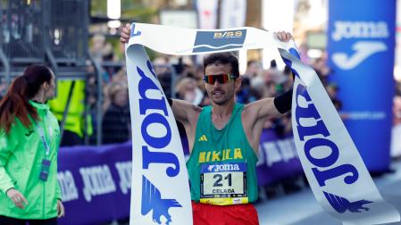 Raúl Celada, tras cruzar la línea de meta