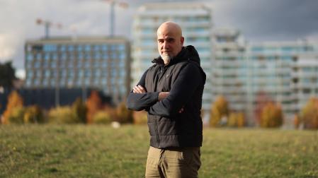 Miguel Ángel Sierra, entrenador del Pamplona, en el Soto Lezkairu