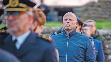El ministro de Defensa belga, Theo Francken (centro) , en un homenaje ayer a los caídos en la Segunda Guerra Mundia