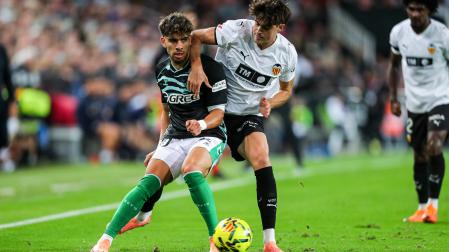 Abde durante el partido entre Valencia y Betis