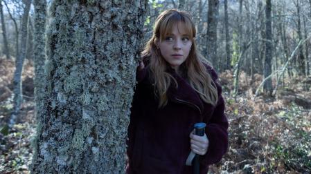 Un fotograma de la serie de Netflix 'El cuco de cristal'