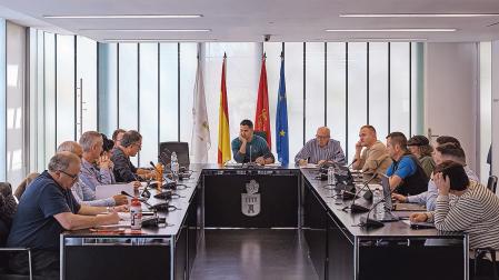Imagen de archivo de un pleno anterior del Ayuntamiento del Valle de Elorz.