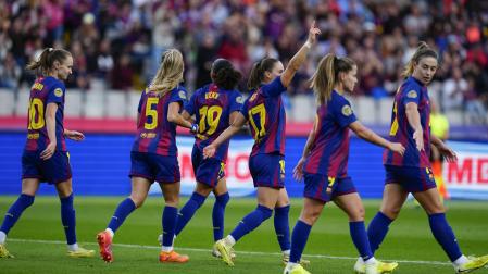 Ewa Pajor celebra su segundo gol