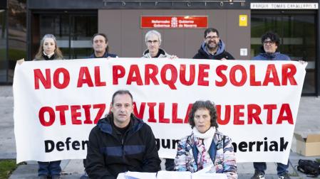 Rueda de prensa este lunes en Pamplona.de la plataforma de afectados por los proyectos de plantas solares de Villatuerta y Oteiza..
