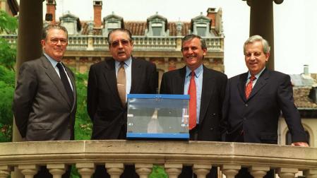 Cuatro de los diputados y senadores navarros elegidos para aquellas Cortes, fotografiados veinte años después: Ignacio Astráin, Jesús Aizpún, Pedro Pegenaute y Jaime Ignacio del Burgo.