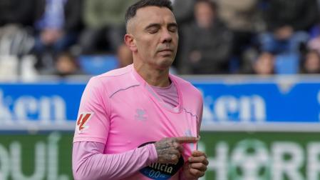 El delantero del Celta de Vigo, Iago Aspas celebra su tanto ante el Deportivo Alavés