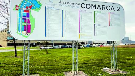 El cartel renovado del polígono Comarca 2 en el que aparecen todas las empresas.