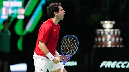 Jaume Munar celebra un set en la Final de la Copa Davis 2025 pese a su derrota