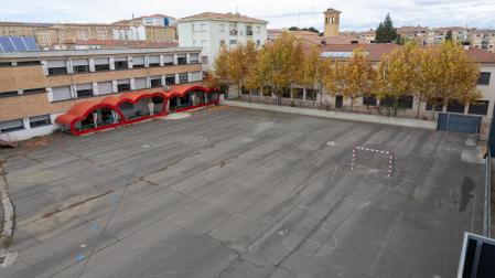 Imagen del patio del antiguo Colegio Lourdes de Tudela