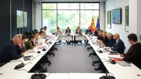 Reunión del Ministerio de Función Pública con representantes de CCOO, UGT y CSIF para avanzar en la última propuesta salarial para los trabajadores públicos para los años 2025-202