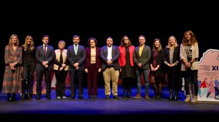 Representantes institucionales y participantes de la mesa redonda del XI Día de la Economía Social