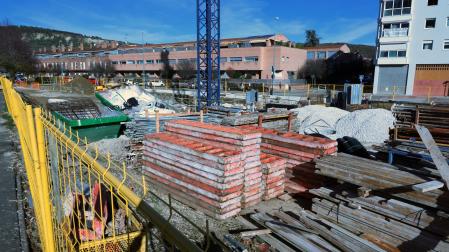 Imagen de ayer de las obras del ‘cohousing’ de Alemanes, en la Txantrea