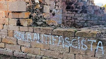 Pintadas en la torre