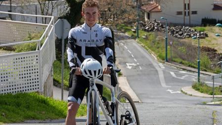 Unai Esparza deja el ciclismo profesional.