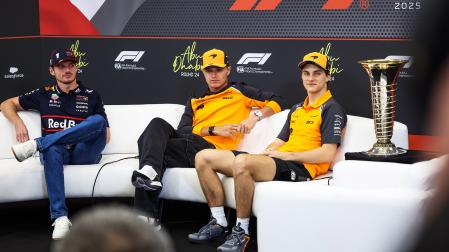 De izda. a dcha. Max Verstappen, Lando Norris y Óscar Piastri en la puesta de largo del GPO de Abu Dabi