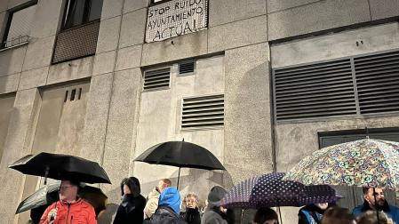 Imagen de la protesta vecinal por el ruido de la central