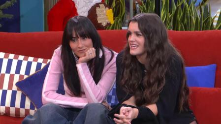 Aitana y Amaia, en su visita, este viernes, a la academia de Operación Triunfo 2025