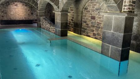 El balneario Elgorriaga cuenta con un circuito termal con las aguas mineromedicinales de mayor salinidad de Europa