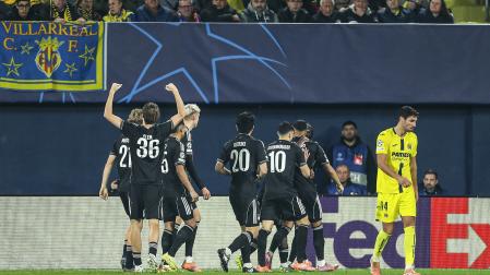 Los jugadores del Copenhague celebran uno de los tantos contra el Villarreal