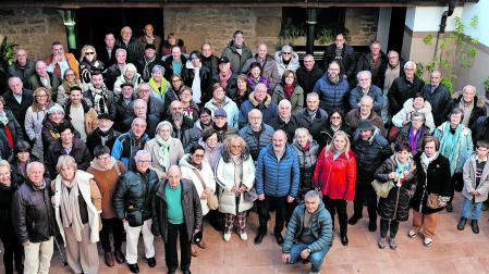 Belenistas llegados desde diferentes localidades del norte de España se reunieron en Tafalla