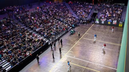 Vista panorámica del Navarra Arena, ayer, con la configuración de 2.000 espectadores.