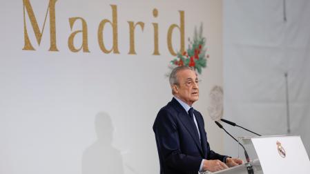 El presidente del Real Madrid, Florentino Pérez interviene en la copa de Navidad del equipo