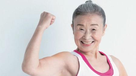 La japonesa Mika Takishima tiene 94 años y es la entrenadora personal más veterana de Japón