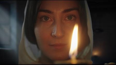 Nació entre el silencio y el frío
la Luz que no cesa ni miente
y se redimieron corazones baldíos
cuando Dios mismo se hizo corriente.

Este año, la excelencia de nuestras enfermeras nos ha dado la primera acreditación Magnet de España. Por eso, ellas son el rostro luminoso de nuestra felicitación esta Navidad.

✨ Desde la Clínica Universidad de Navarra les deseamos una feliz Navidad.