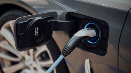 Imagen de un cargador de un coche eléctrico