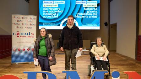 Hazel Loinaz Urdaci, Rubén Martín Cabrerizo y Antonia Gómez Hervás leyeron el manifiesto