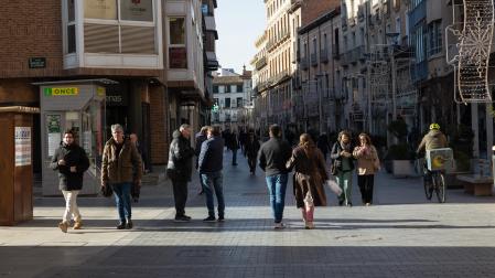 Imagen de la céntrica calle Gaztambide-Carrera de Tudela, una de las vías comerciales más importantes de la capital ribera