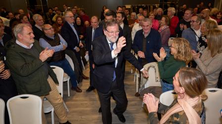 Mariano Rajoy a su llegada al hotel de Pamplona donde ha presentado este jueves su libro 'El arte de gobernar'