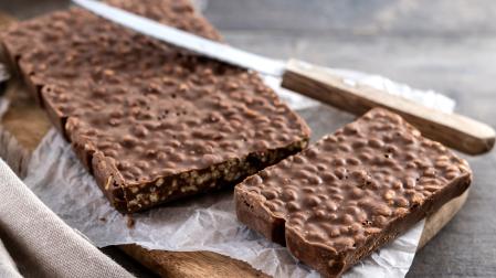 Turrón de chocolate crujiente