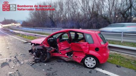 Uno de los coches implicados en la colisión