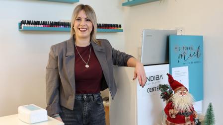 Estívaliz Marzo Maeztu en su salón de belleza