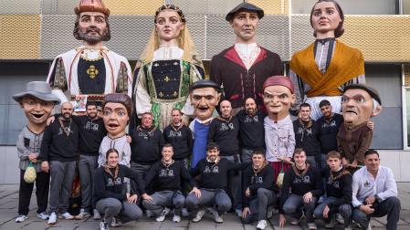 Sergio Goñi bailó junto a sus compañeros de la comparsa de Burlada por última vez.