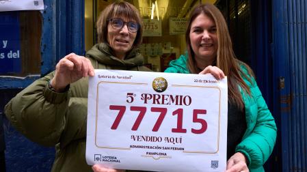 Maite Urroz y Ana Cañamares, de la administración de la calle Mayor de Pamplona